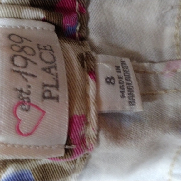 2 CHILDREN'S PLACE CAPRIS SZ 8 AND 2 TEES SZ 7 / 8 - Picture 9 of 16